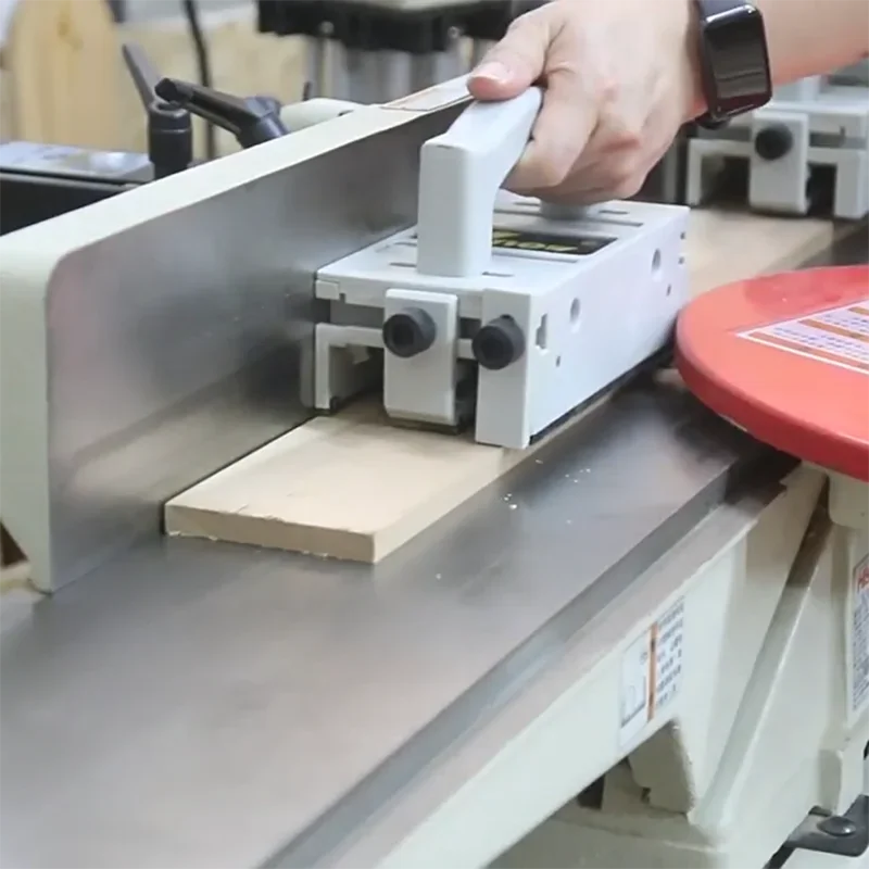 Table Saw Anti Cutting Protector Saw Handle Inverted Engraving Machine Band Saw Woodworking Push Ruler Safety Cutting Accessory