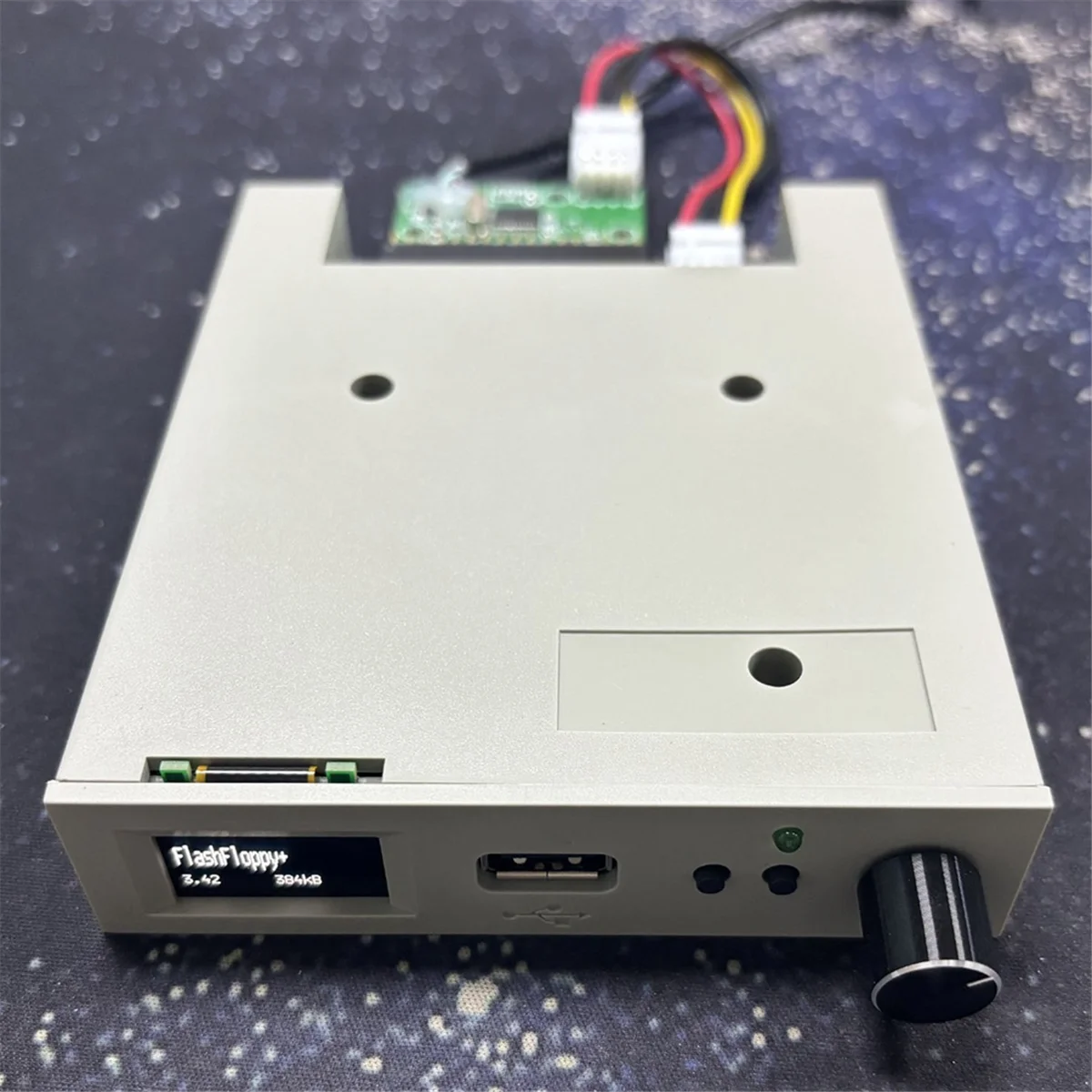 SFRM44-U100LQD-435 Floppy Drive Emulator with OLED Screen & Rotary Encoder OLED Flash Floppy Drive NND product image