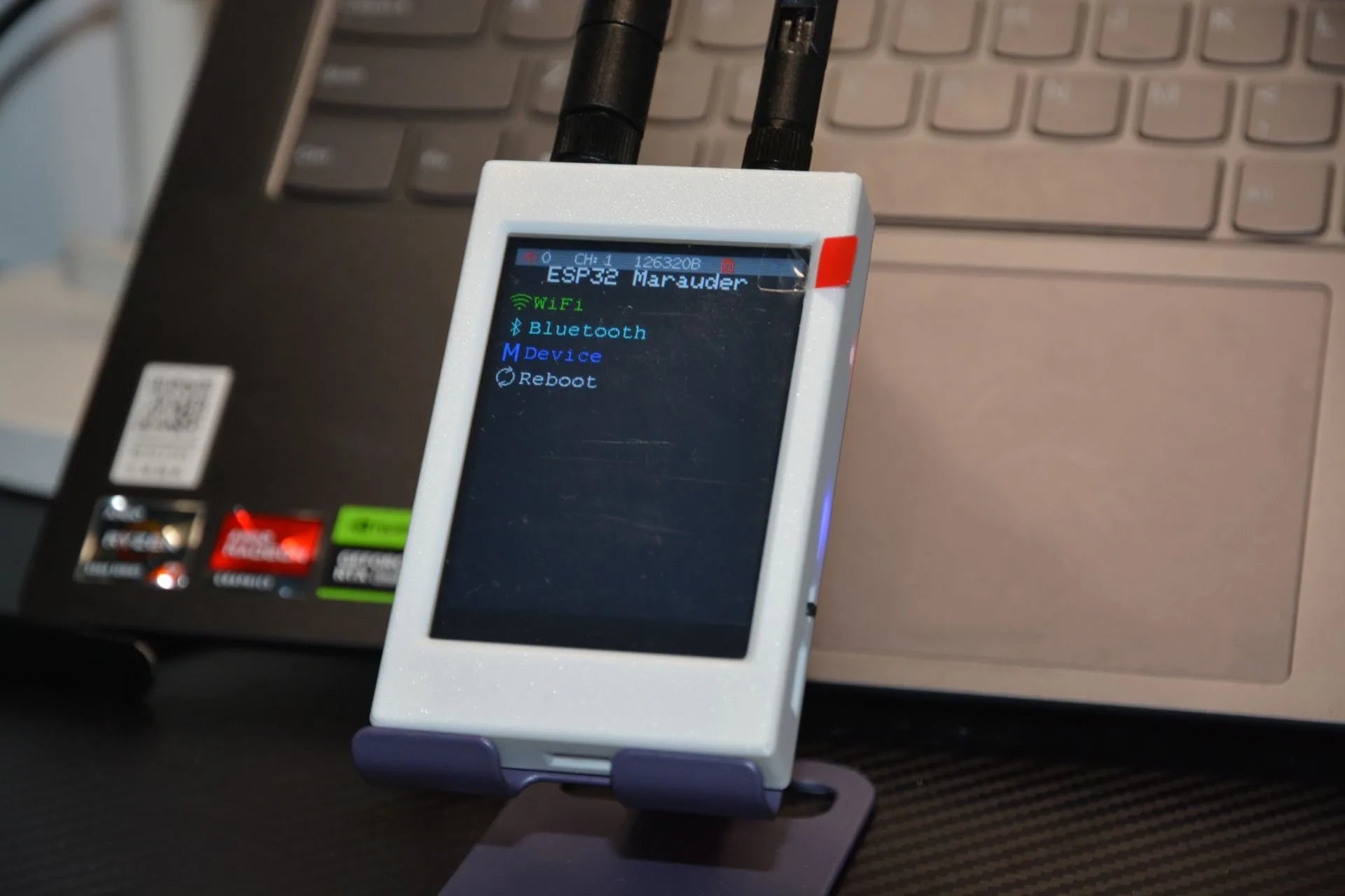 Marauder ESP32 Entwicklungsboard, kundenspezifisches Mar-X-Auder-Gerät mit Bluetooth, WLAN, offensiven und defensiven Funktionen, sicher und zuverlässig 