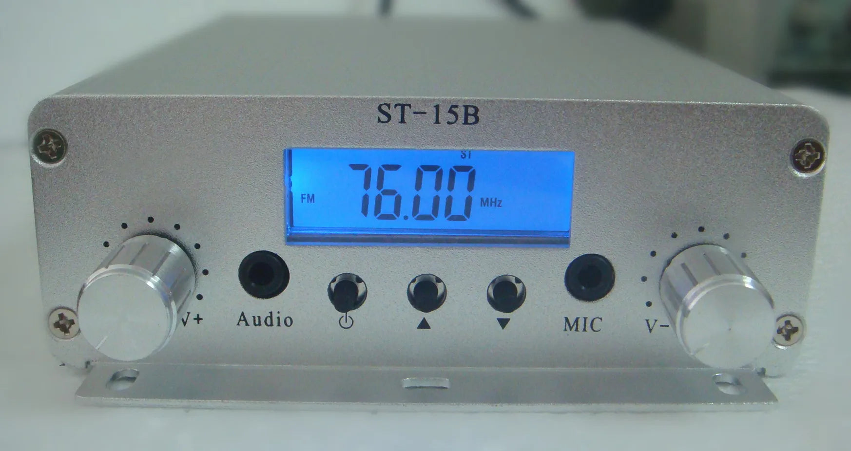 15W ST-15B V3 Stereo FM Transmission Transmitters 76-108/113MHz Small wireless audio transmitter only host